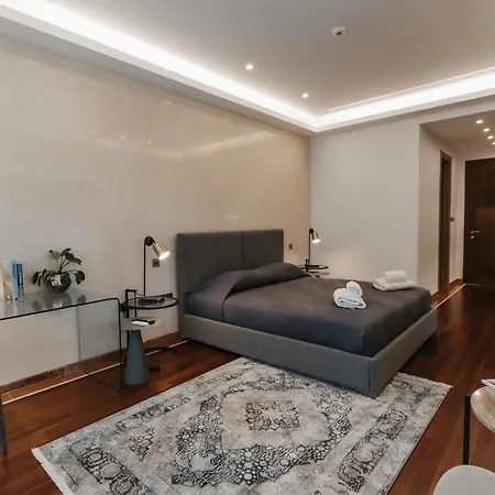 16 Executive * Nicosia