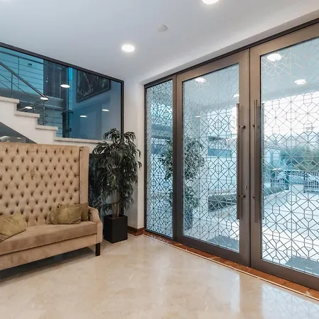 16 Executive Apartament *