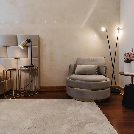 16 Executive Nicosia