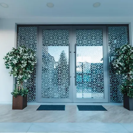 16 Executive Nicosia