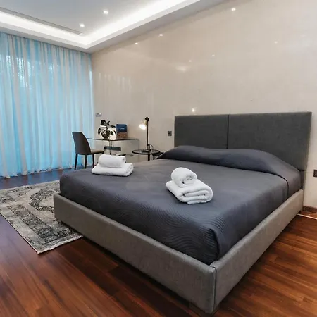 Apartment 16 Executive *