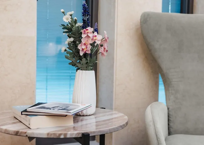 16 Executive * Nikósie